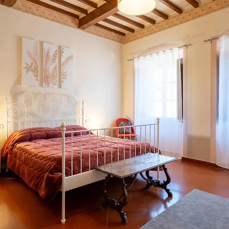 Palazzo Cofani Holiday home Arezzo